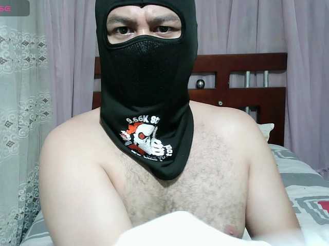 ujan78_23 — live male cam