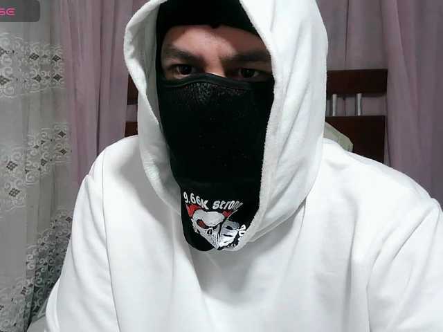 ujan78_23 — live male cam