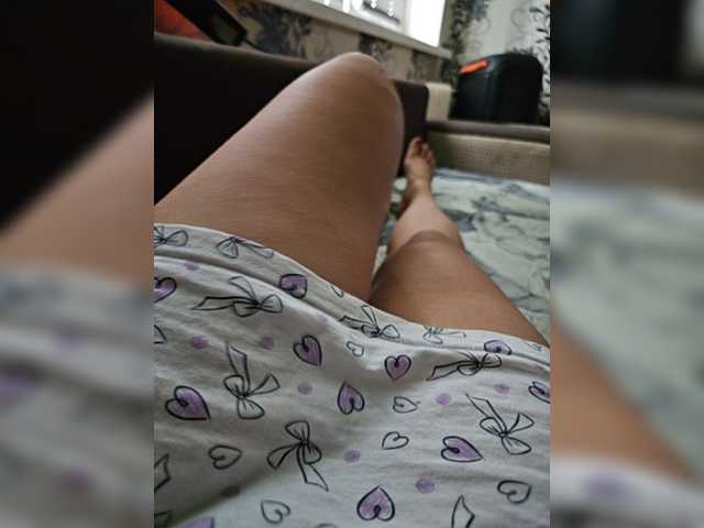 leila17 live webcam show