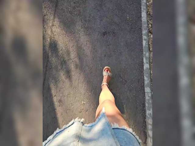 leila17 live webcam show