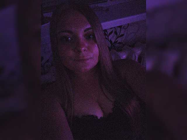 leila17 live webcam show