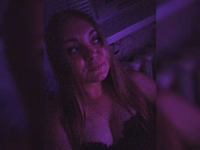 leila17 live webcam show