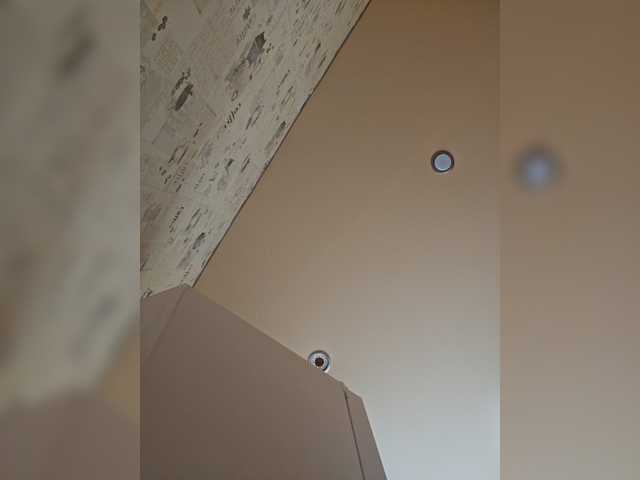 leila17 live cam