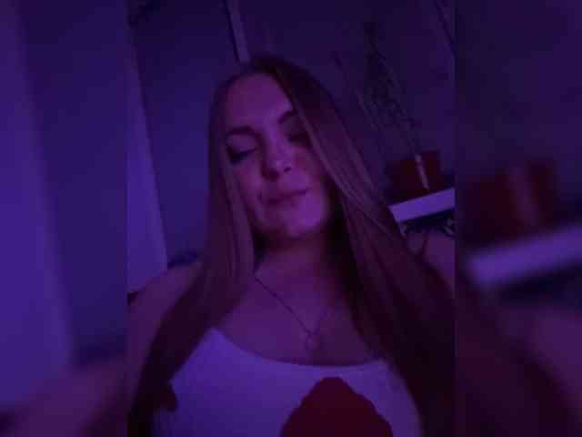 leila17 webcam
