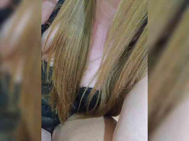leila17 Live Webcam on BongaCams