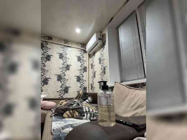 leila17 webcam