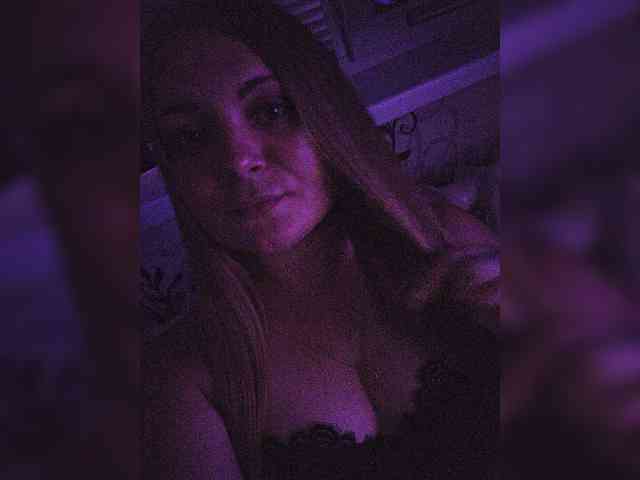 leila17 Live Webcam on BongaCams