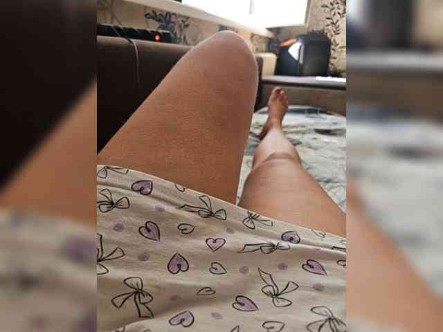 Leila17's cam show statistics and live stream
