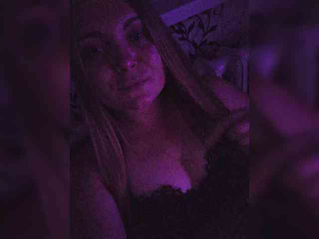 leila17 Live Webcam on BongaCams