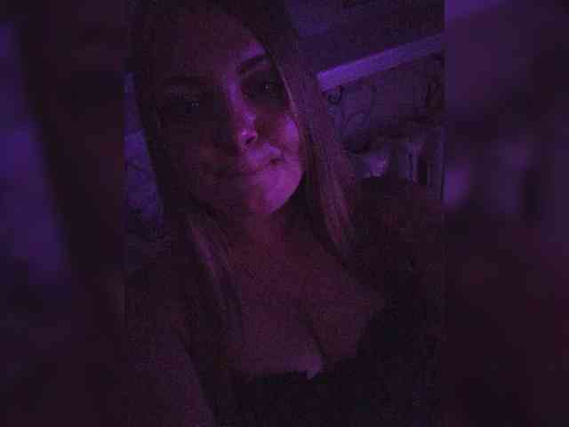 leila17 webcam