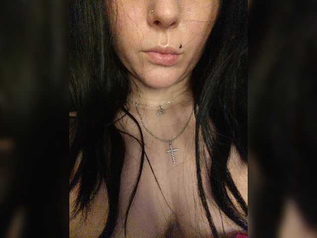 Fifine live cam on BongaCams