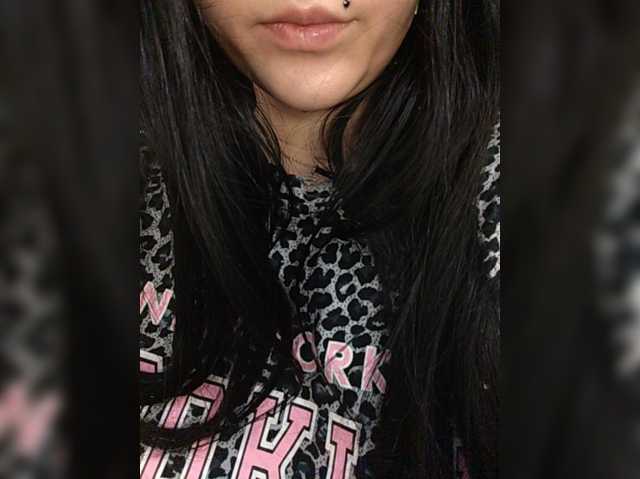 Fifine live cam on BongaCams