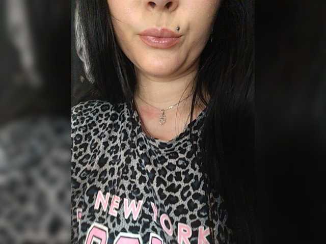 Fifine live cam on BongaCams