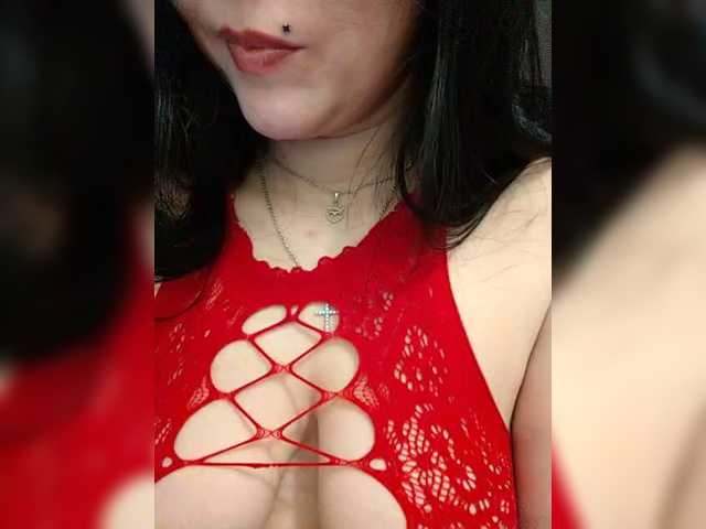 CLeoPatRa7777 live cam on BongaCams