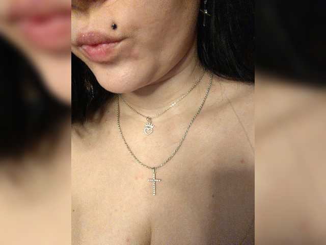 Fifine live cam on BongaCams