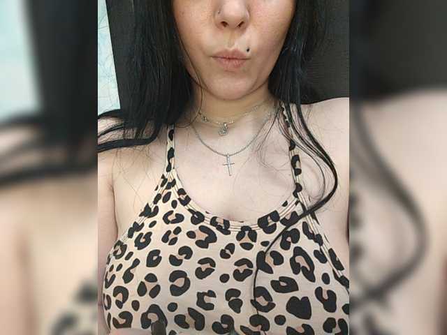 Fifine live cam on BongaCams