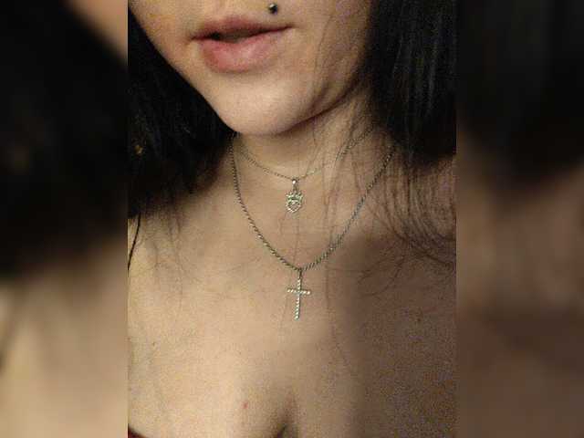 Fifine live cam on BongaCams