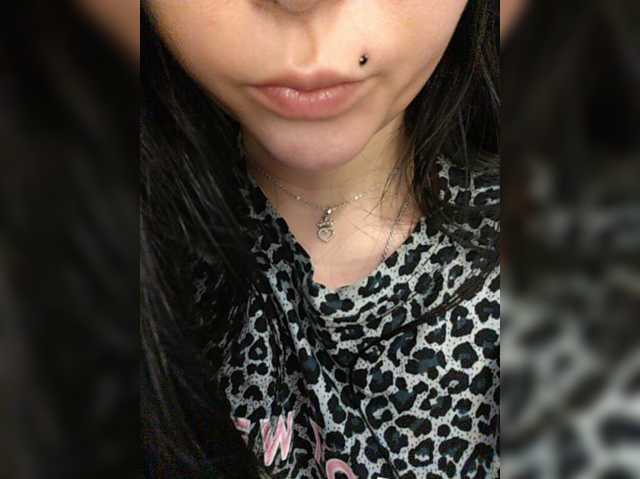 Fifine live cam on BongaCams