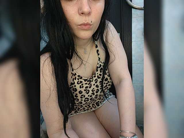 Fifine live cam on BongaCams