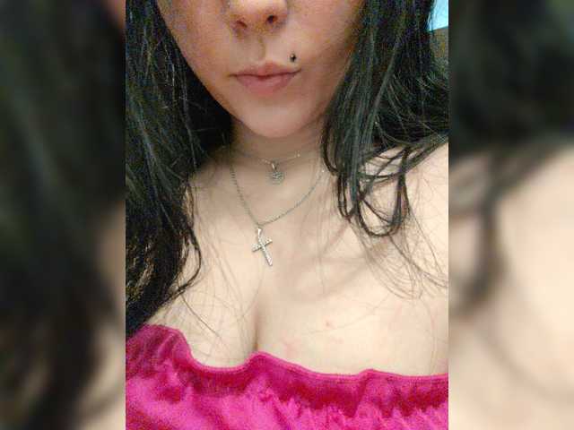 Fifine live cam on BongaCams