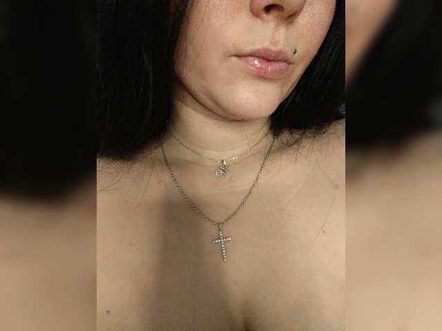 Fifine live cam on BongaCams