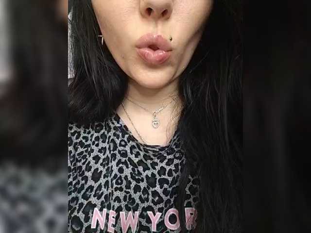 Fifine live cam on BongaCams