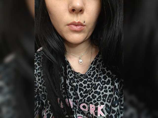 Fifine live cam on BongaCams