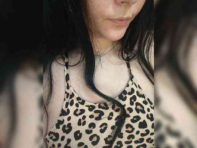 CLeoPatRa7777 webcam