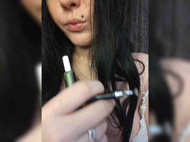 CLeoPatRa7777 webcam