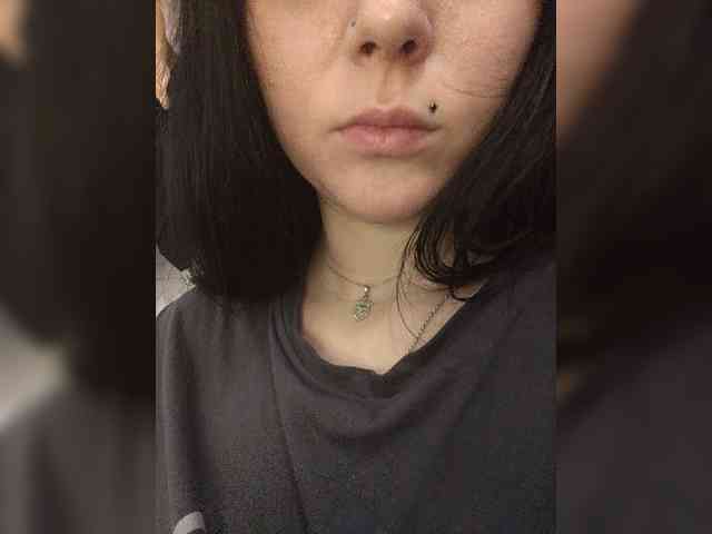 CLeoPatRa7777 webcam