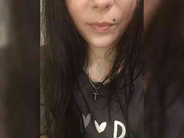 CLeoPatRa7777 webcam