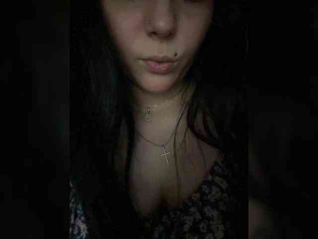 CLeoPatRa7777 webcam