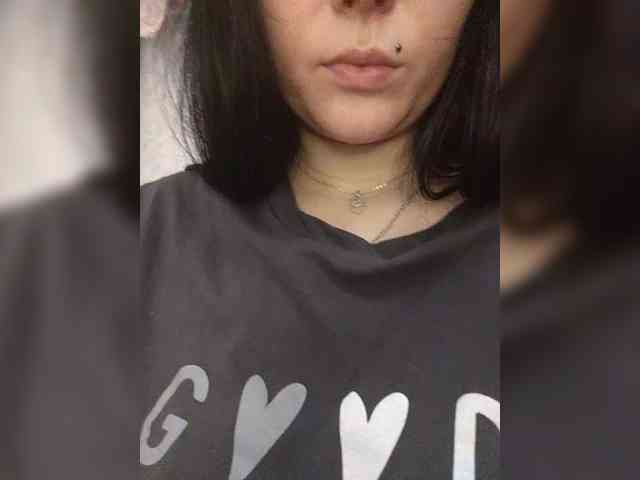 CLeoPatRa7777 webcam