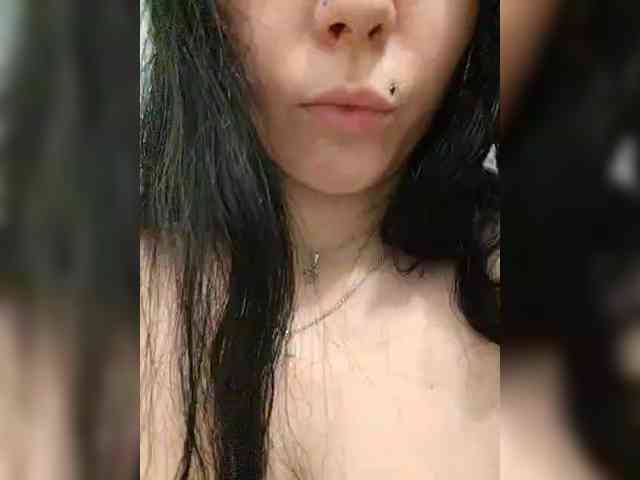 CLeoPatRa7777 webcam