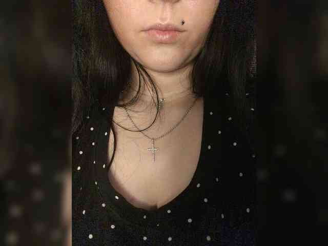 CLeoPatRa7777 webcam