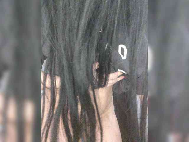 CLeoPatRa7777 webcam