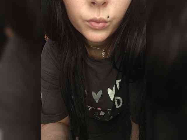 CLeoPatRa7777 webcam