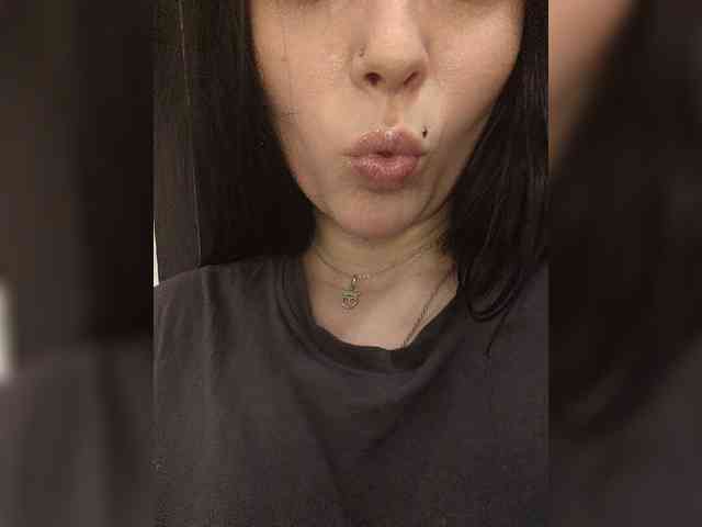 CLeoPatRa7777 webcam