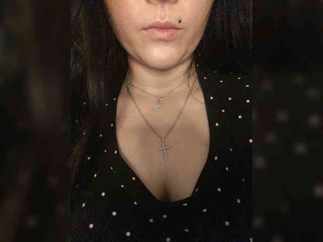 CLeoPatRa7777 webcam
