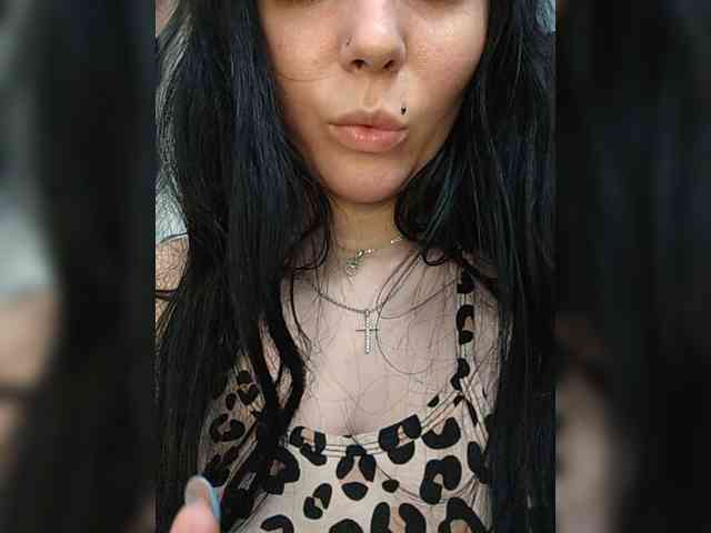 CLeoPatRa7777 webcam