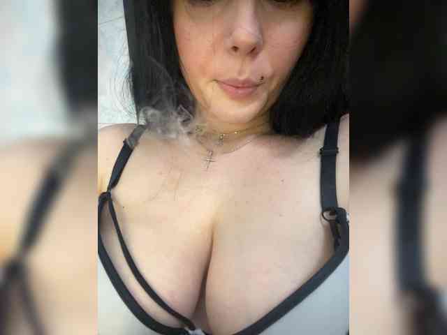 CLeoPatRa7777 webcam