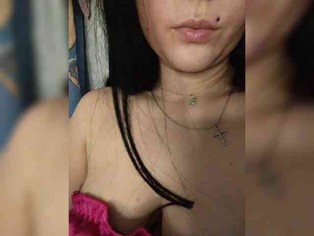 CLeoPatRa7777 webcam