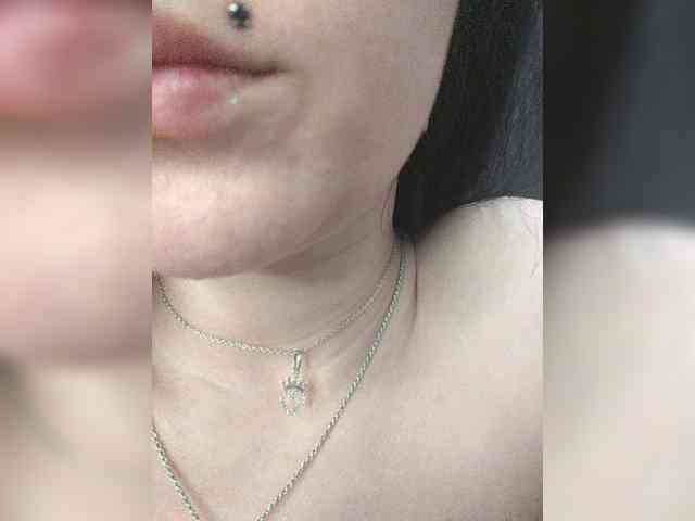 CLeoPatRa7777 webcam