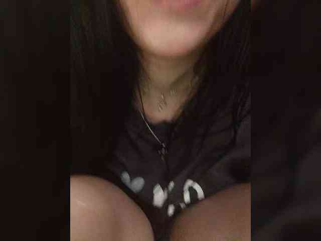 CLeoPatRa7777 webcam