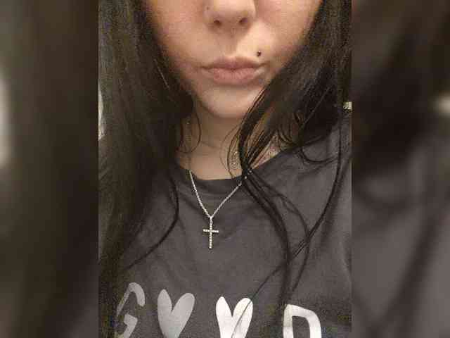 CLeoPatRa7777 webcam