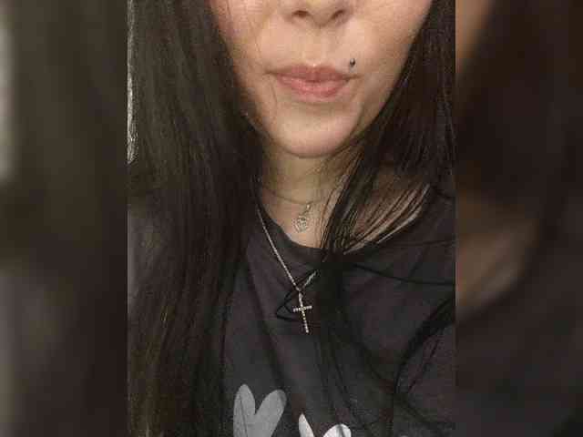 CLeoPatRa7777 webcam