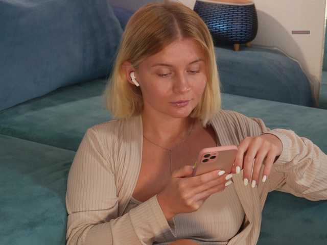 Kartinkaa, 26 y/o - Live Cam on BongaCams
