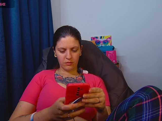 ann-mikele live cam on BongaCams