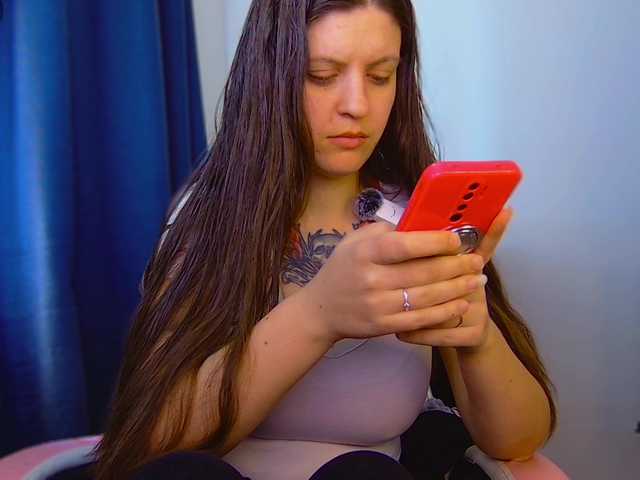  ann-mikele chat room