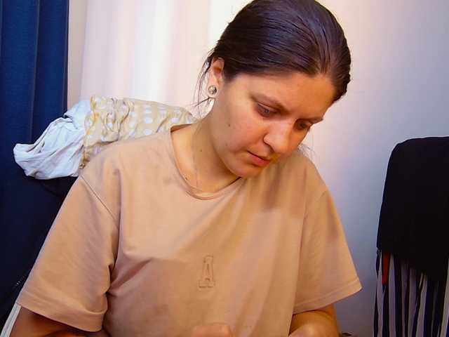 ann-mikele live cam on BongaCams
